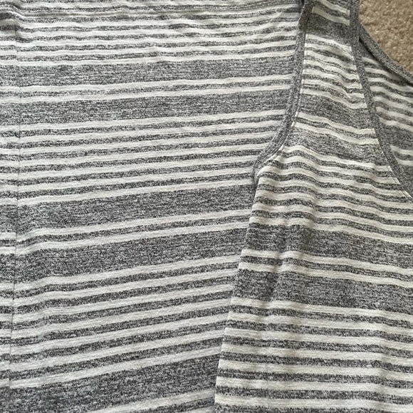 GAP grey jumpsuit with pockets - Picture 3 of 4